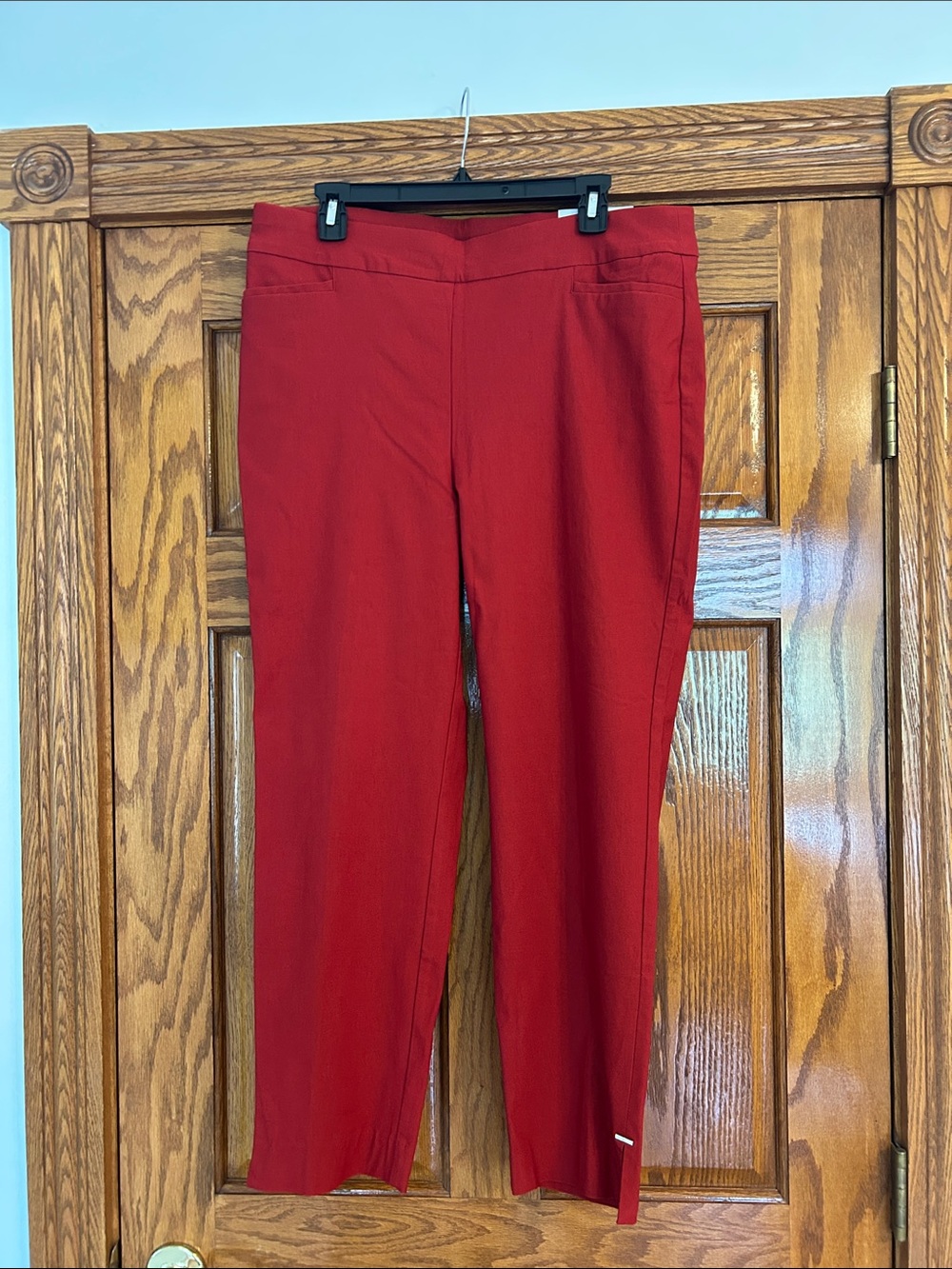 NWT Chico’s So Slimming Brigitte Slim Anke Pant in Size 2.5 (US 14).